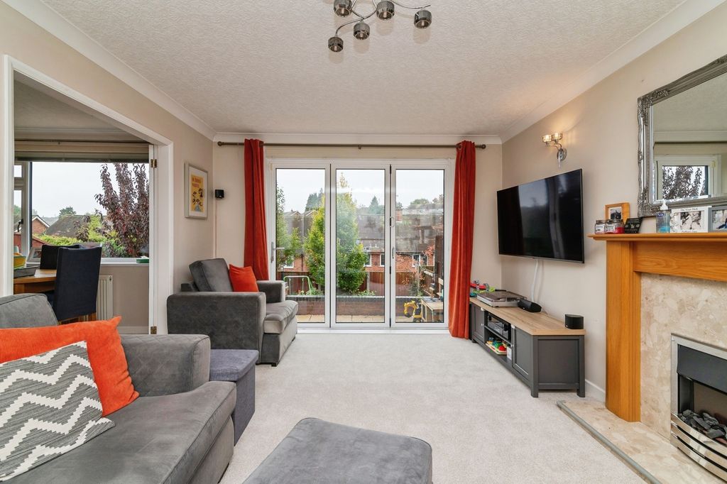 Property photo 2 of 17 Photo