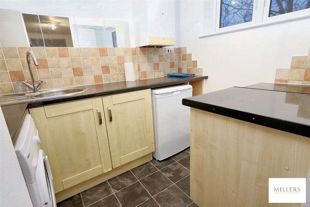 Property photo 3 of 13 Img_0120.Jpg