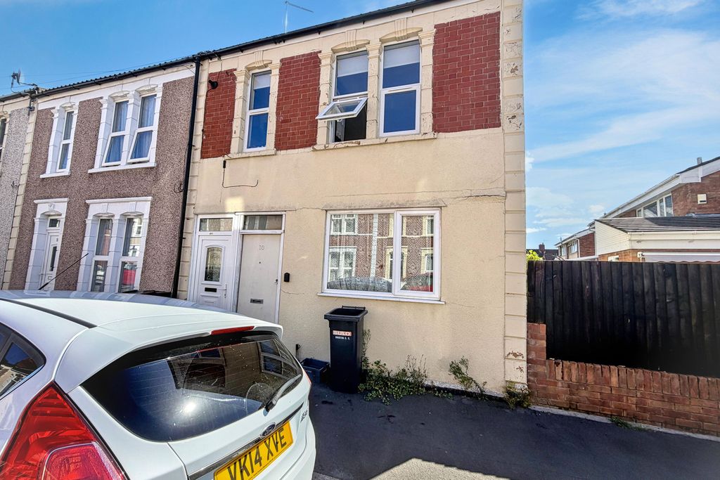 Property photo 1 of 10 60 Priory Road, Shirehampton, Bristol, Bs11 9Td