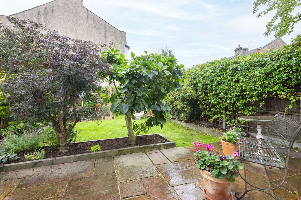 Property photo 3 of 16 Picture No. 19