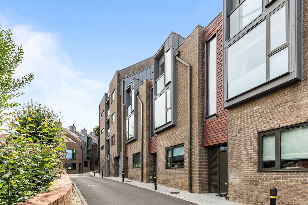 Property photo 1 of 20 4459980