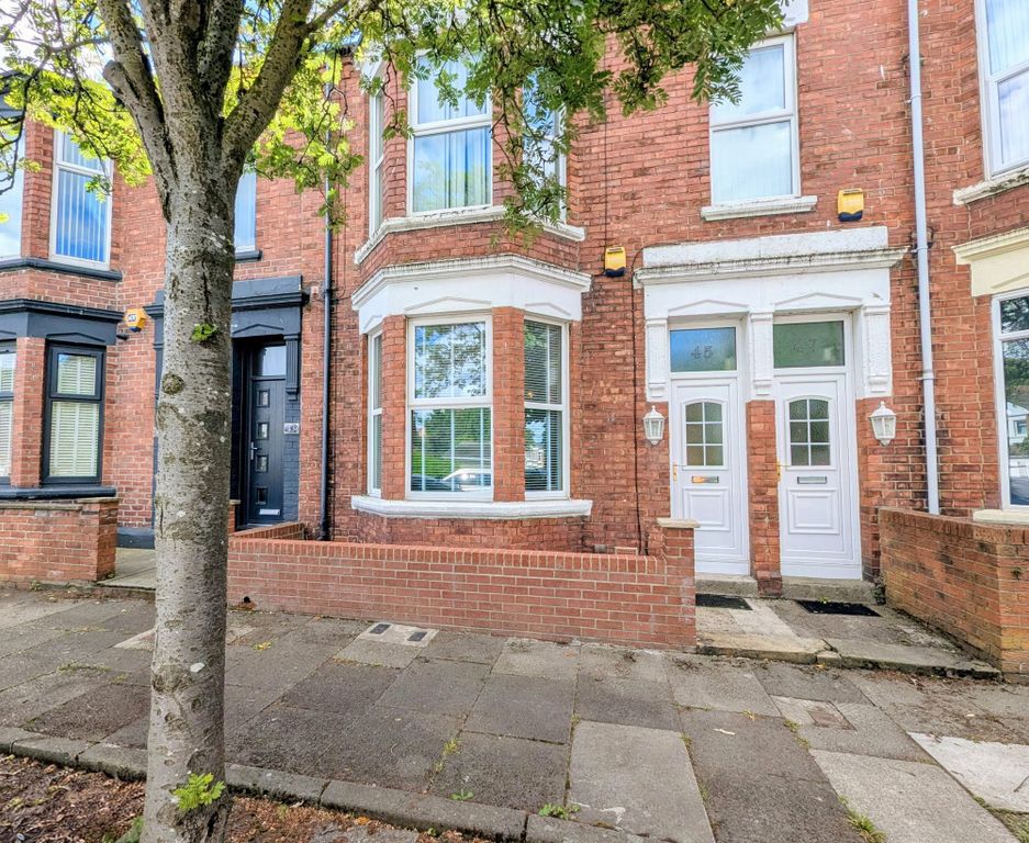 Property photo 1 of 12