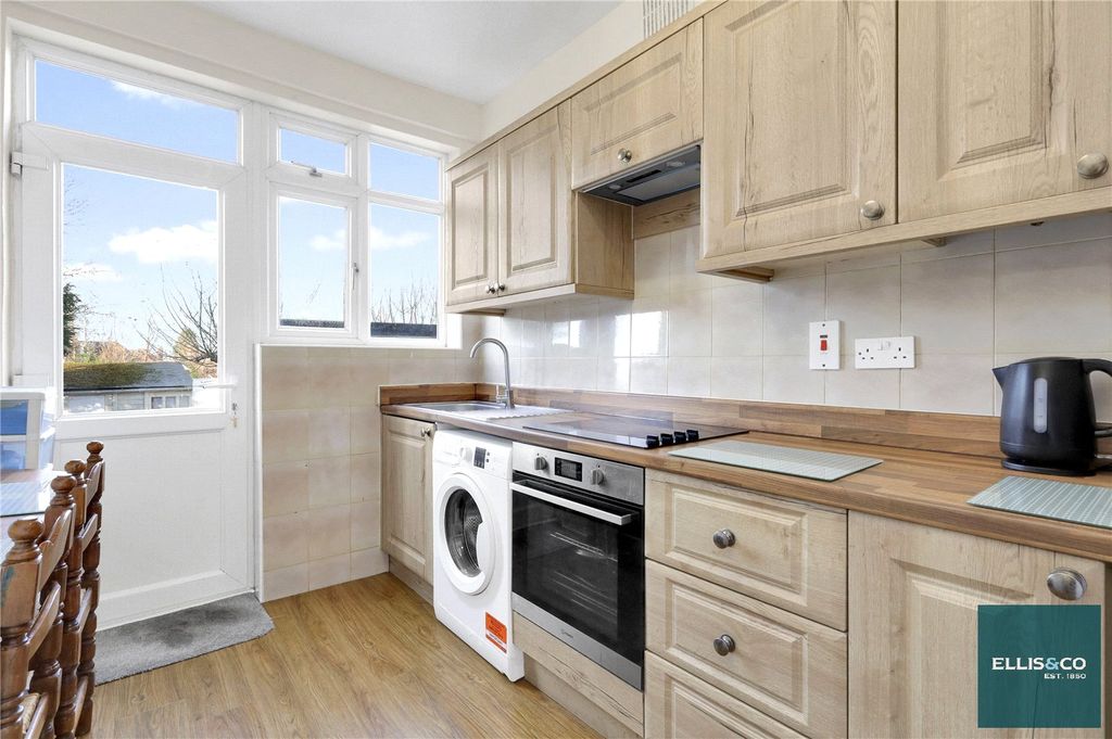 Property photo 3 of 16 Picture No. 35