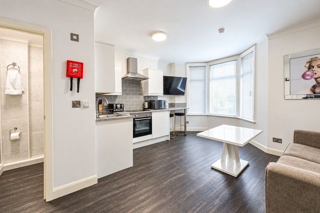 Property photo 2 of 6 4737611