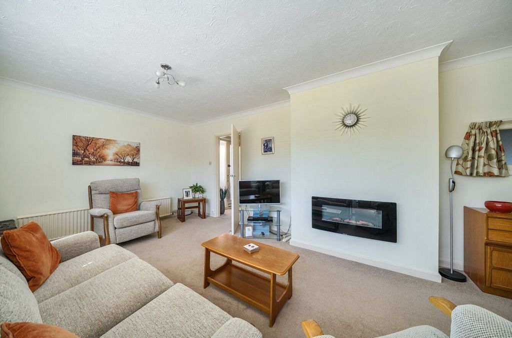 Property photo 2 of 14