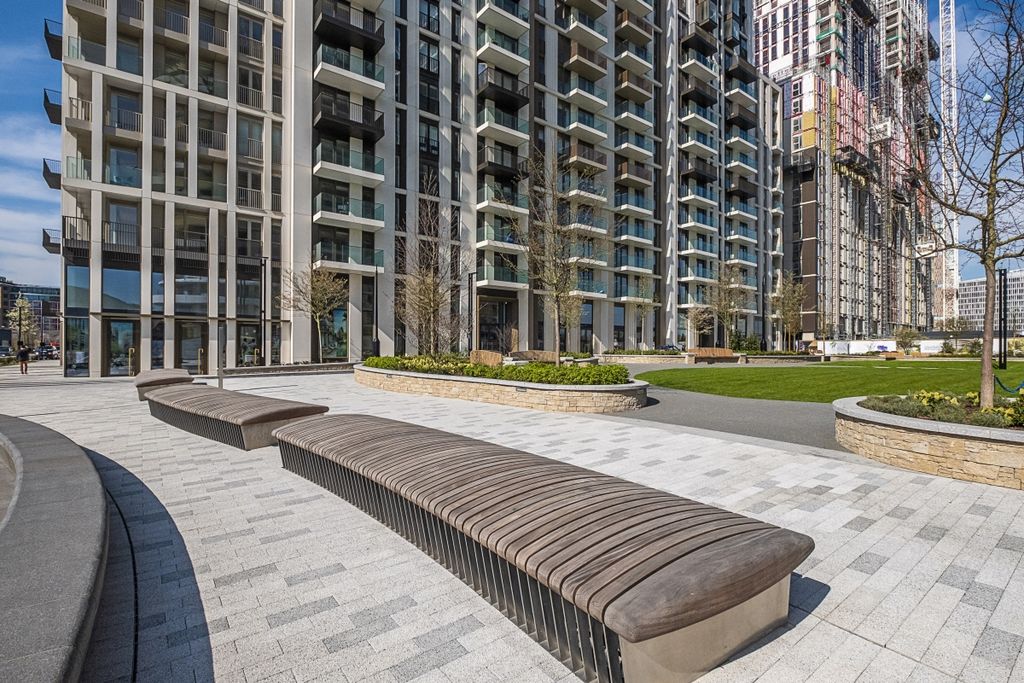 Property photo 3 of 14 Exterior