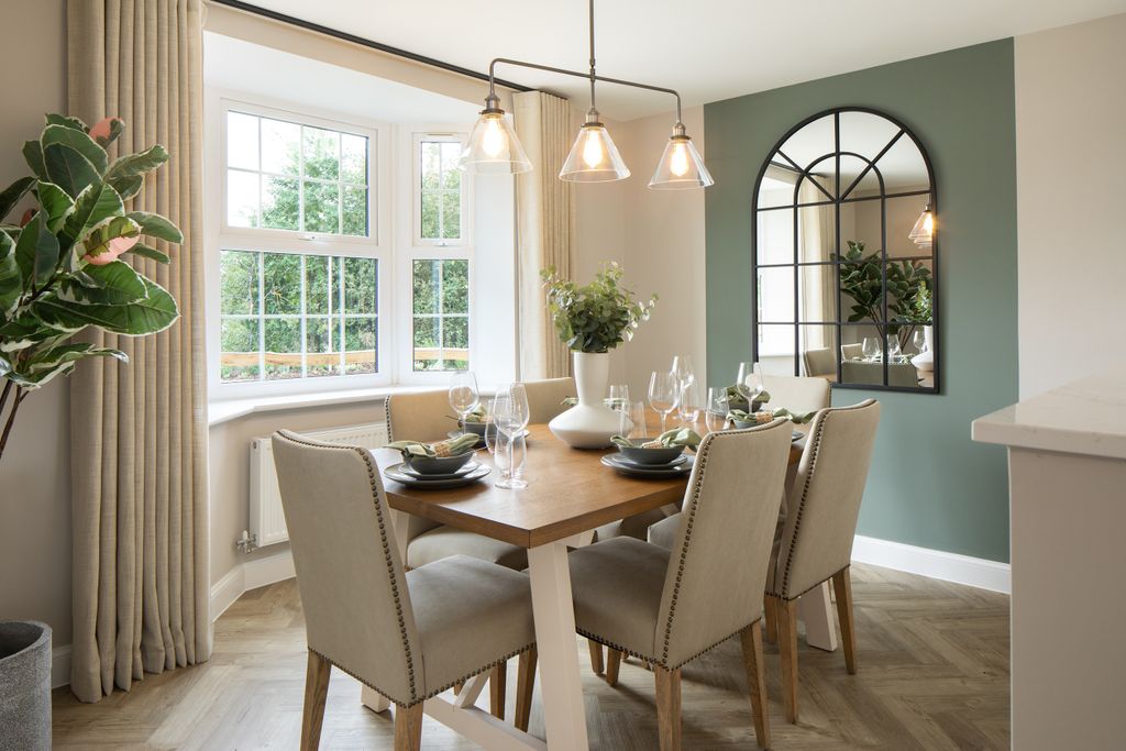 Property photo 3 of 9 Dining Area In 4 Bedroom Wychwood