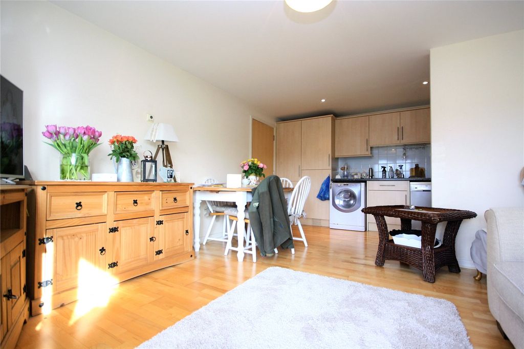 Property photo 3 of 9 Picture No. 07