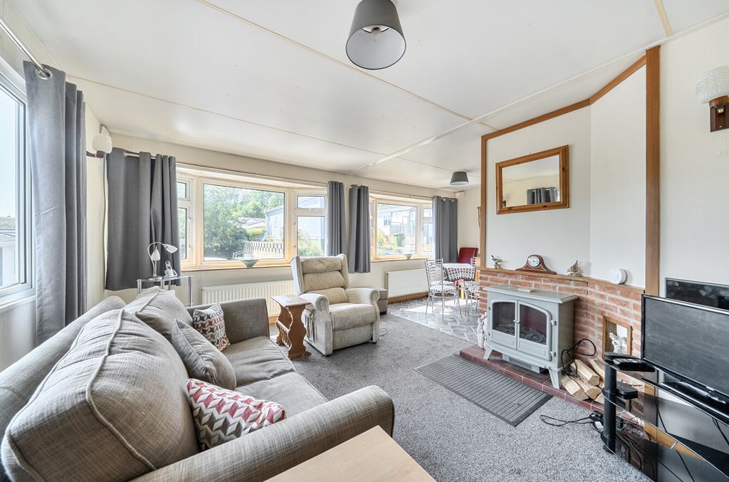 Property photo 2 of 12 149899886A6A0Fc6c417d