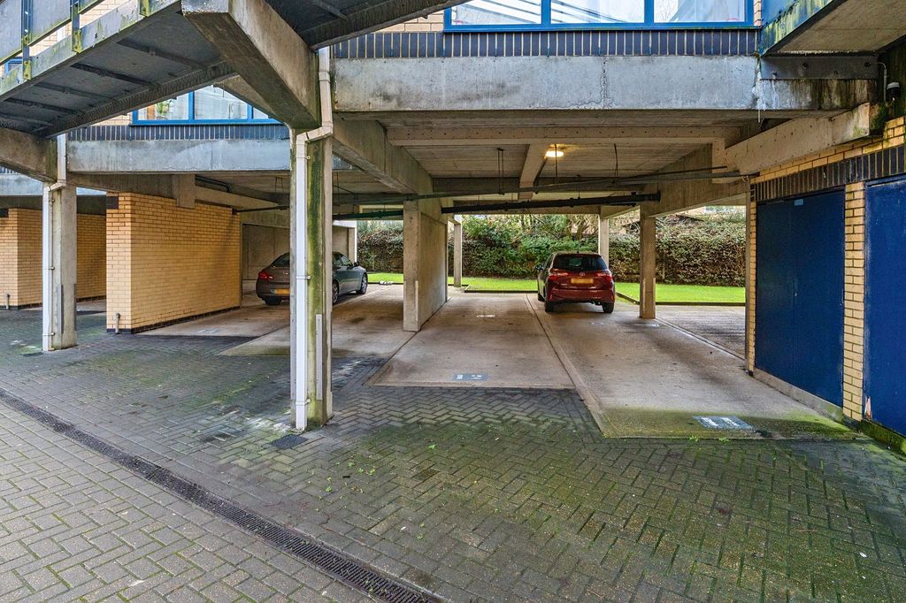 Property photo 3 of 11