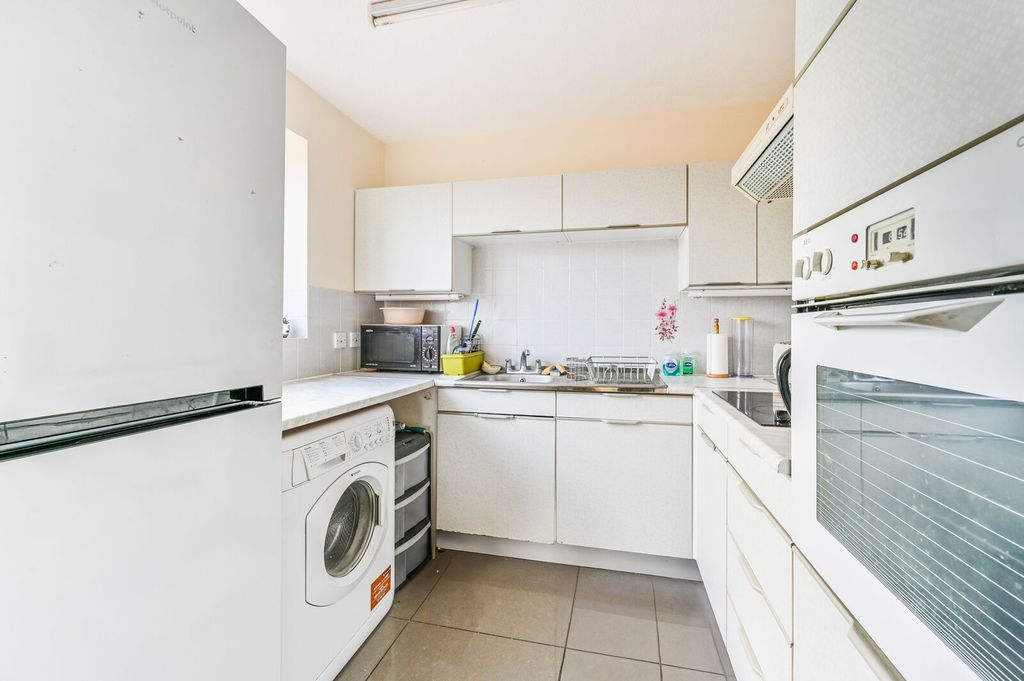 Property photo 3 of 11