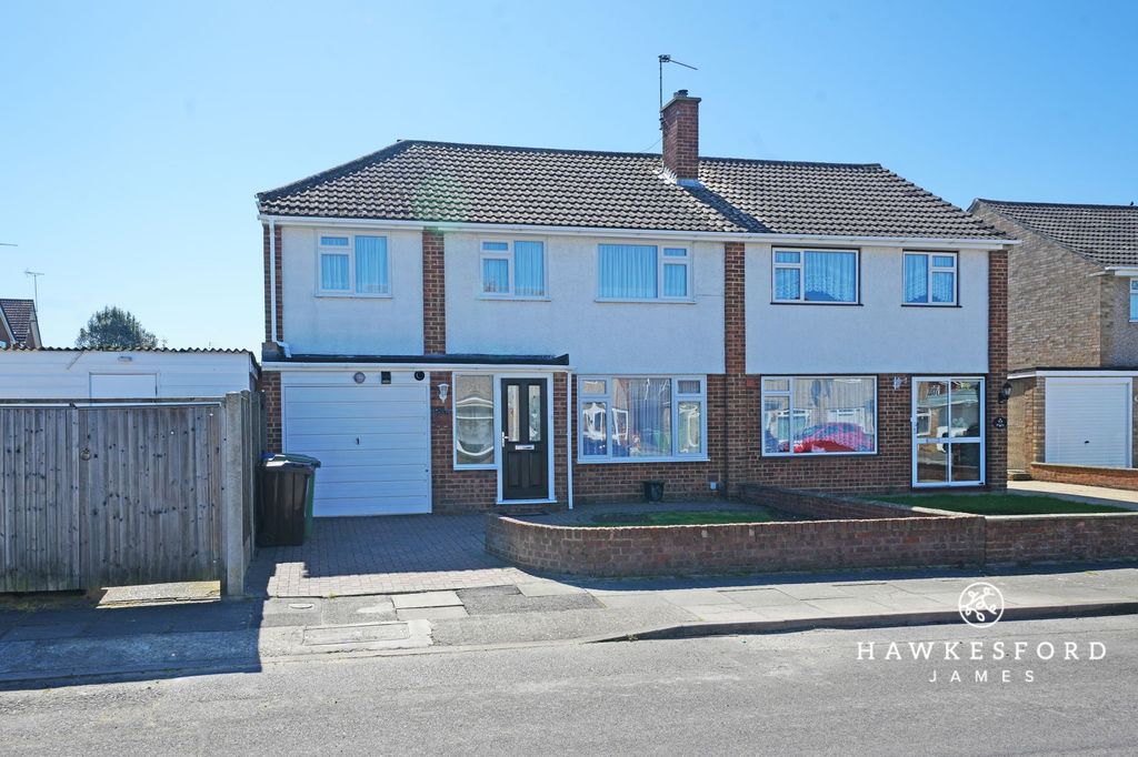 Property photo 1 of 19 Perth Gardens, Sittingbourne - Front