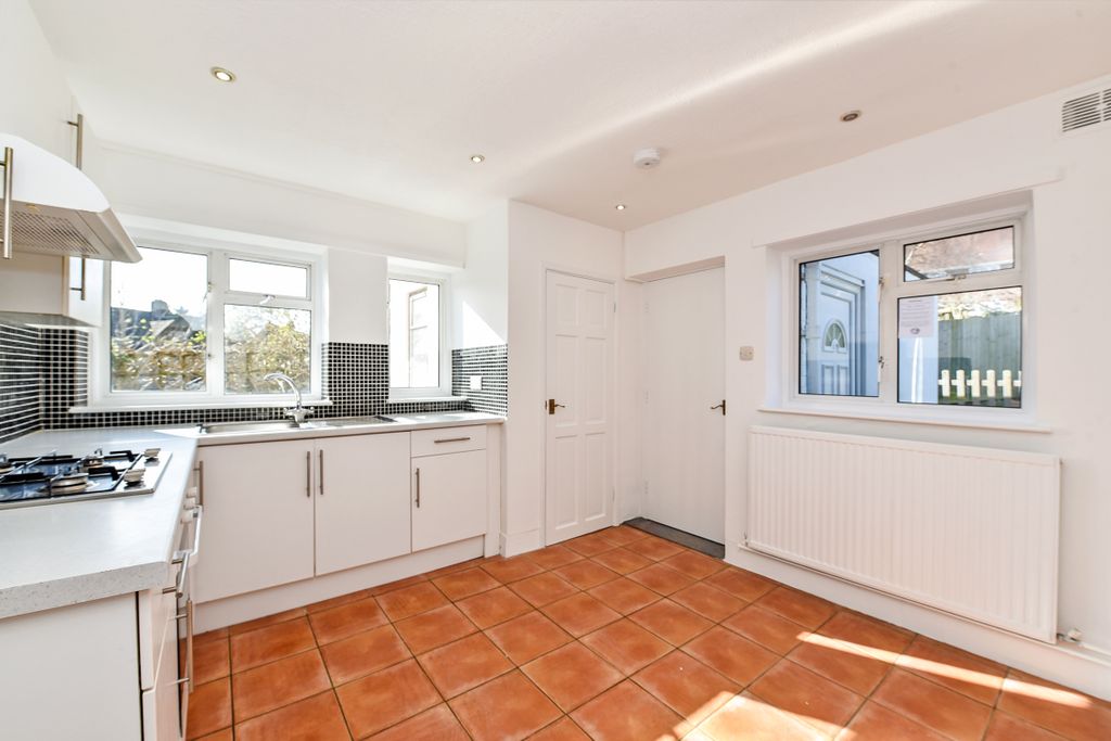 Property photo 2 of 38