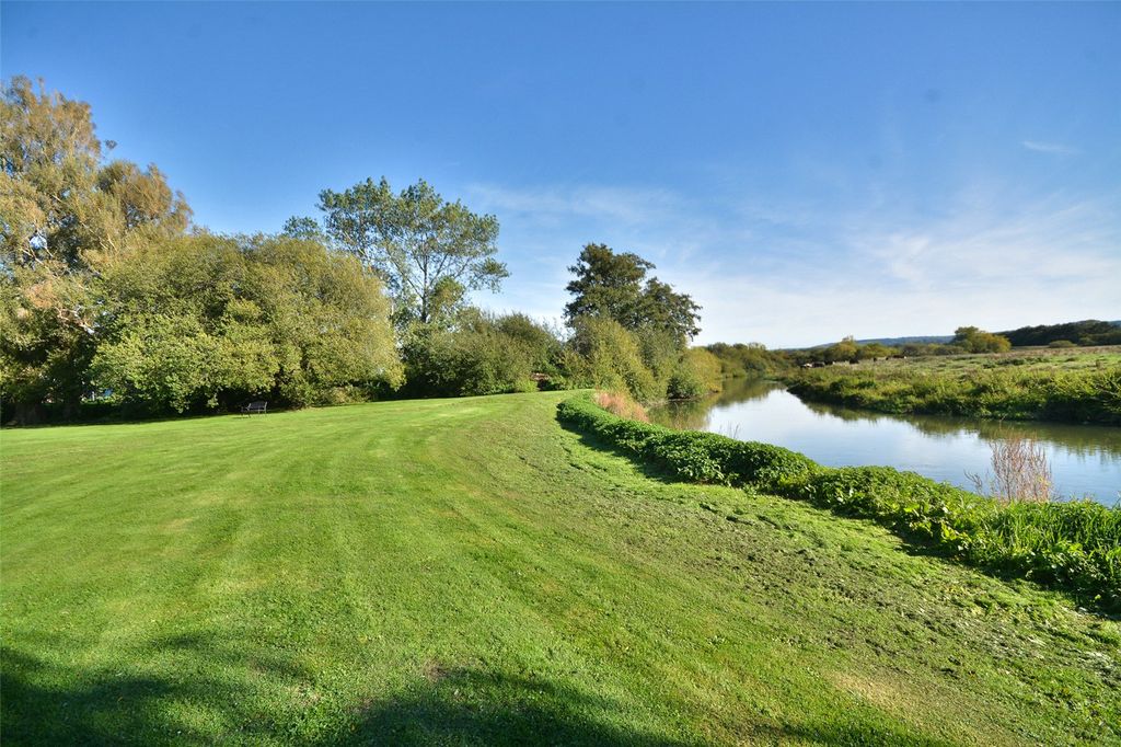 Property photo 3 of 21 Picture No. 25