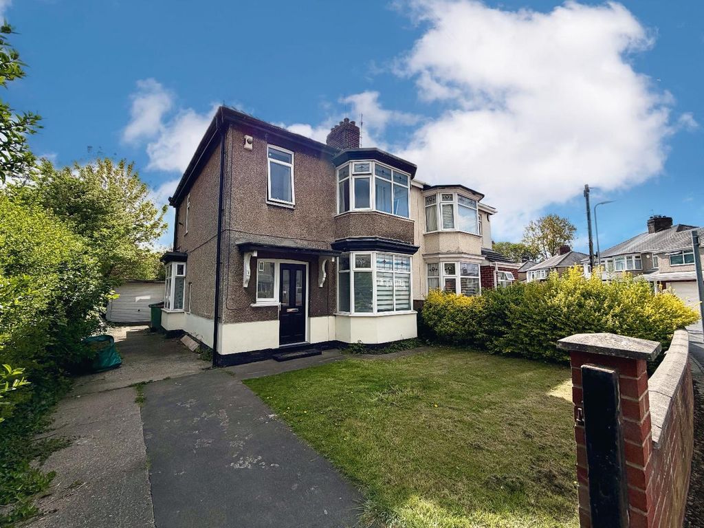 Property photo 1 of 12 External