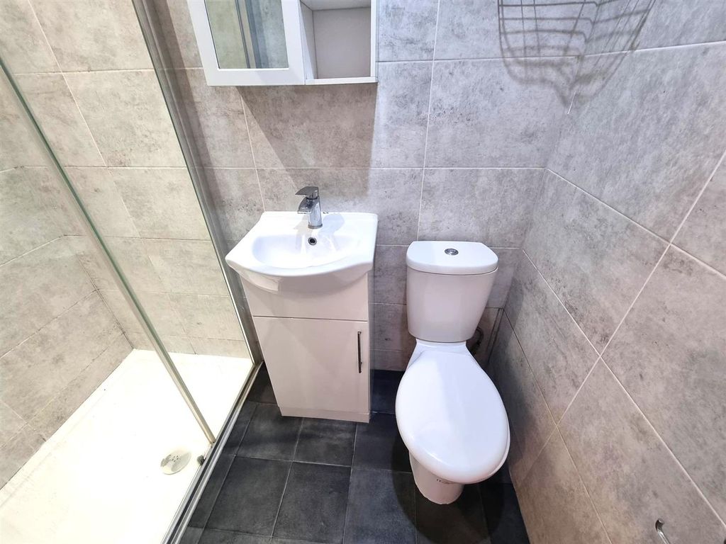 Property photo 3 of 6 Shower Room