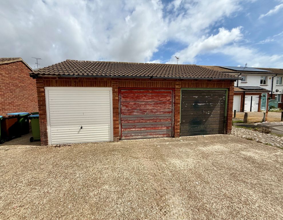 Property photo 2 of 2 Garage - Armada Way 2
