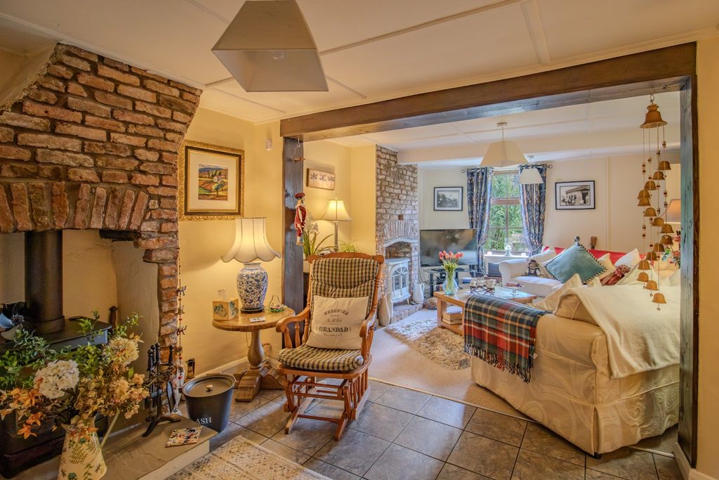 Property photo 3 of 29 5162434