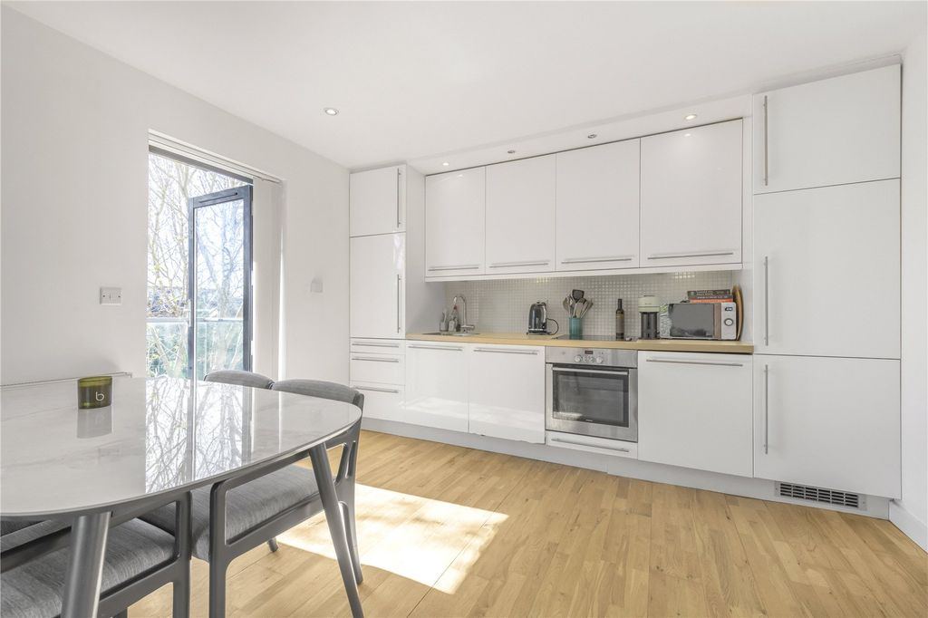 Property photo 3 of 8 Kitchen