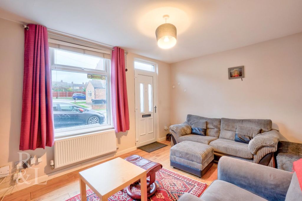 Property photo 3 of 15 27 Granville Street (9).Jpg