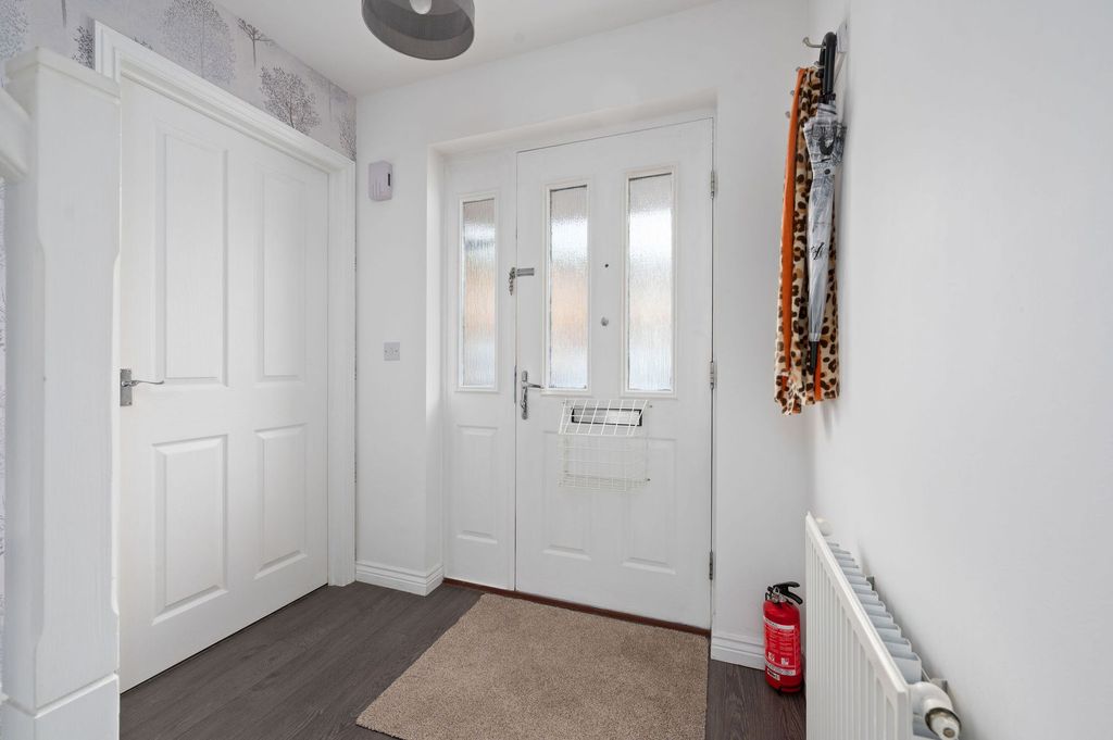 Property photo 2 of 38