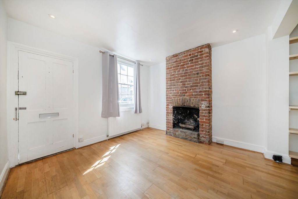 Property photo 2 of 7