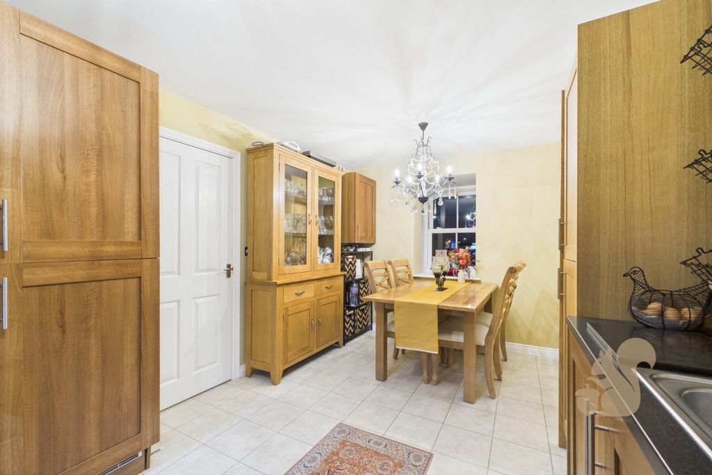 Property photo 3 of 25 Cam01659G0-Pr0637-Still017.Jpg