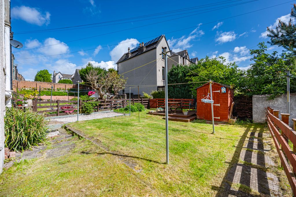 Property photo 2 of 43