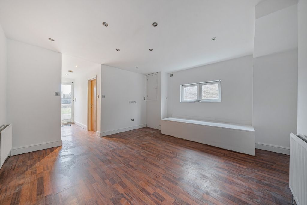 Property photo 1 of 17 1230744 (11)
