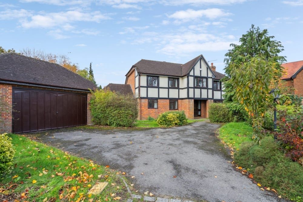 Property photo 1 of 28