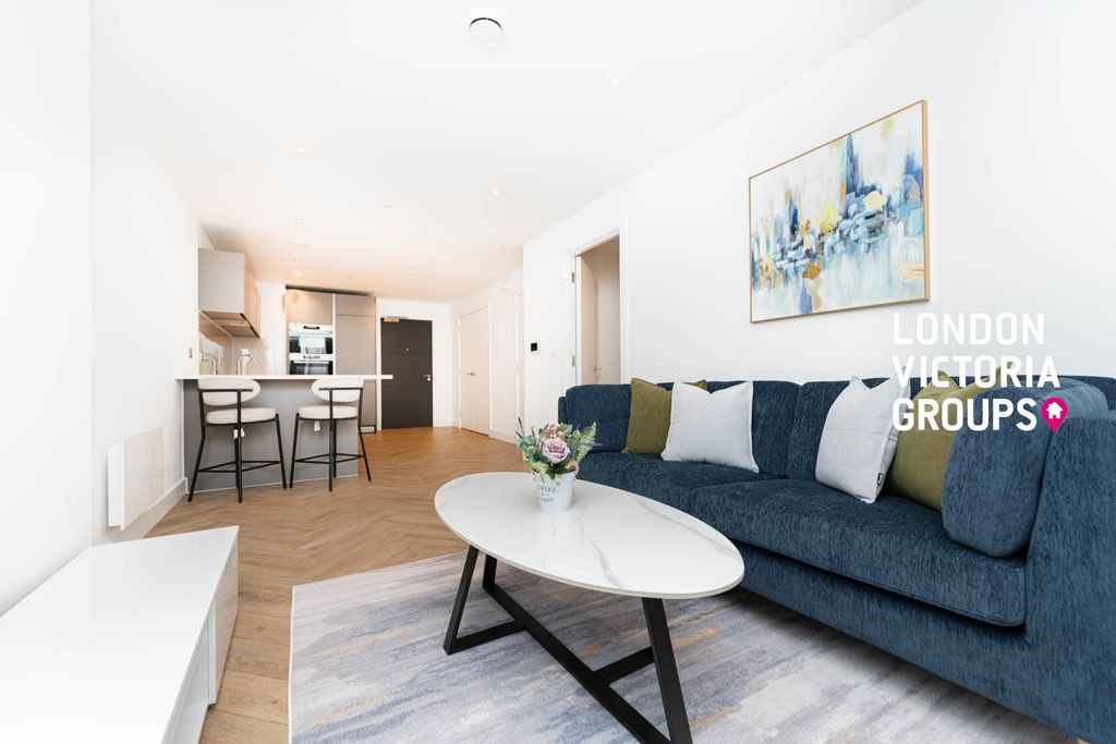 Property photo 2 of 11