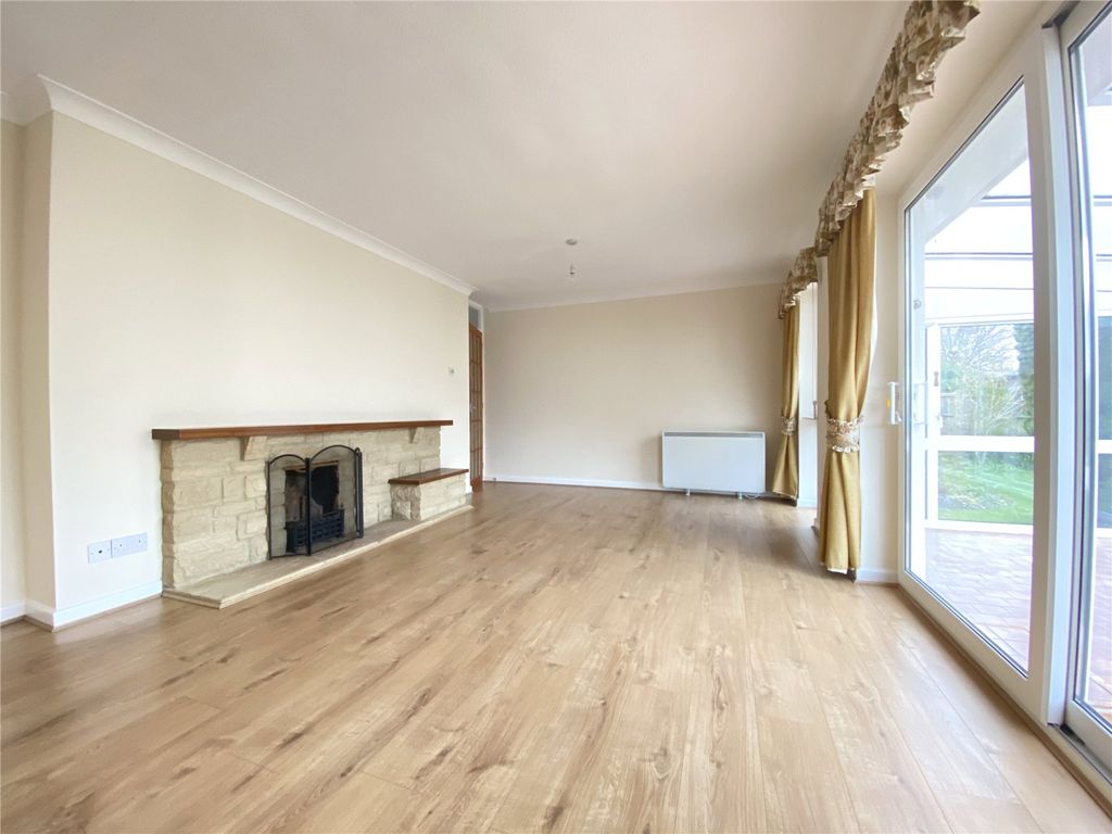 Property photo 2 of 17 Sitting Room 1