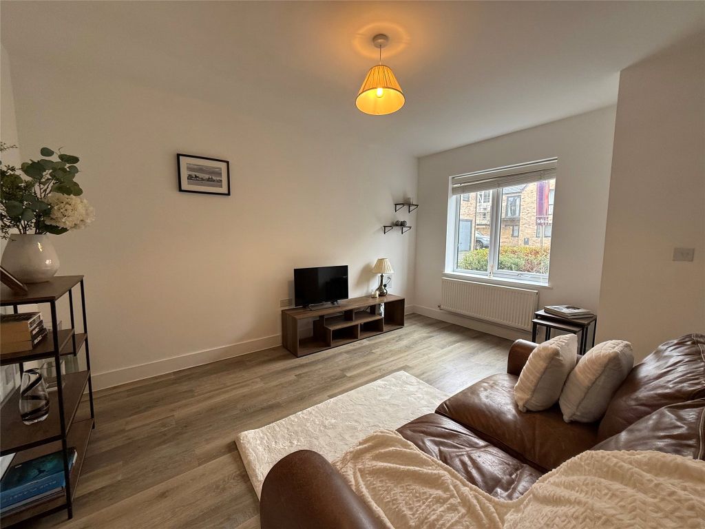 Property photo 1 of 11 Sitting Room