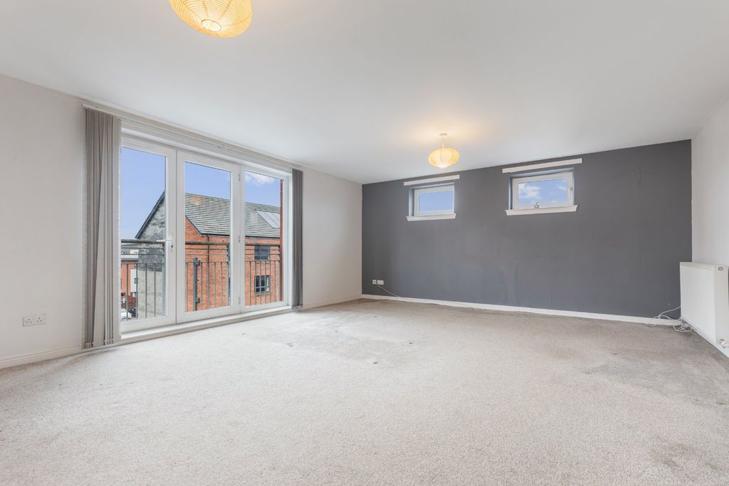 Property photo 2 of 29 Picture No. 03