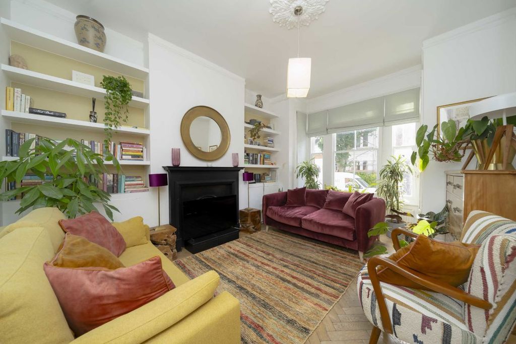 Property photo 2 of 5