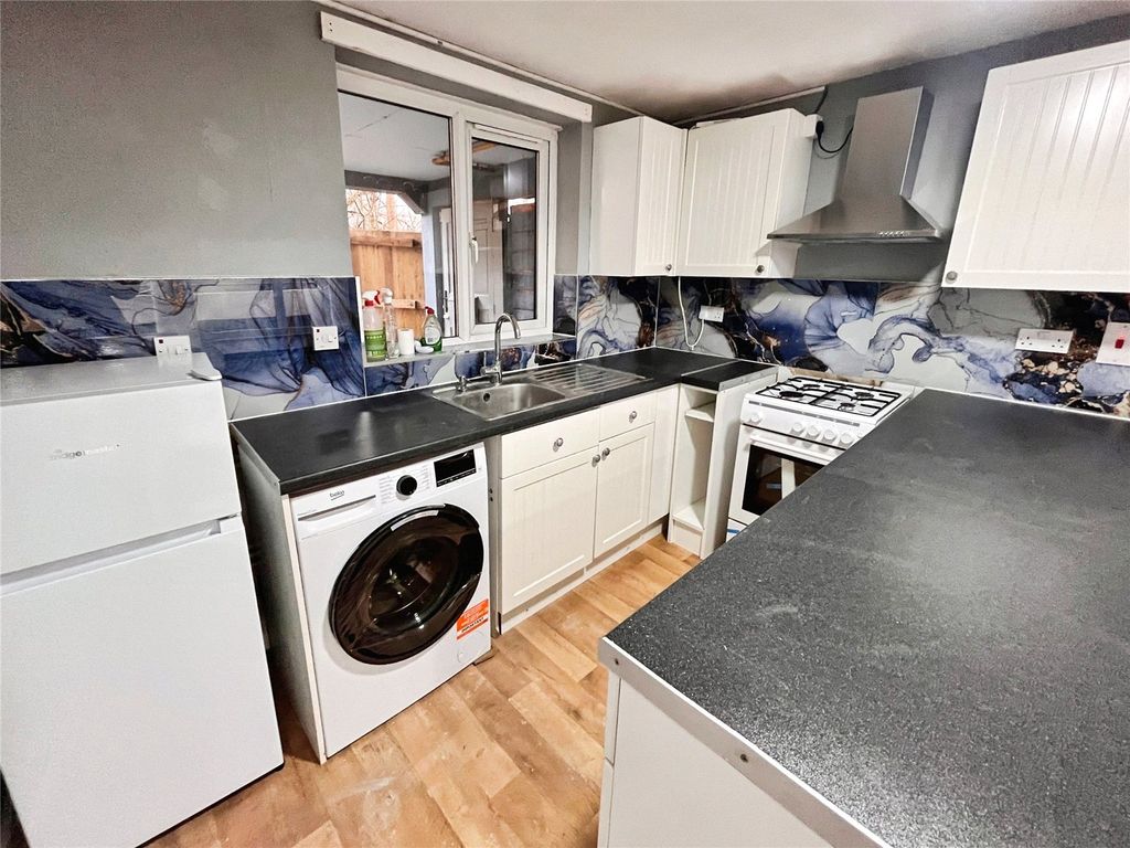 Property photo 2 of 8 Picture No. 06