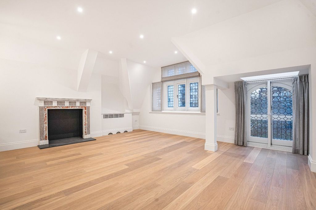 Property photo 3 of 29