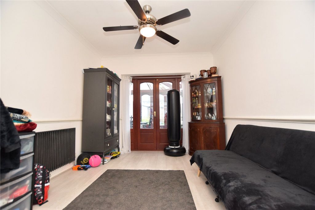 Property photo 3 of 17 Picture No. 09