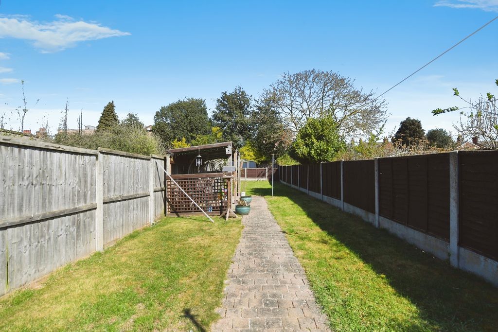 Property photo 2 of 17 Photo