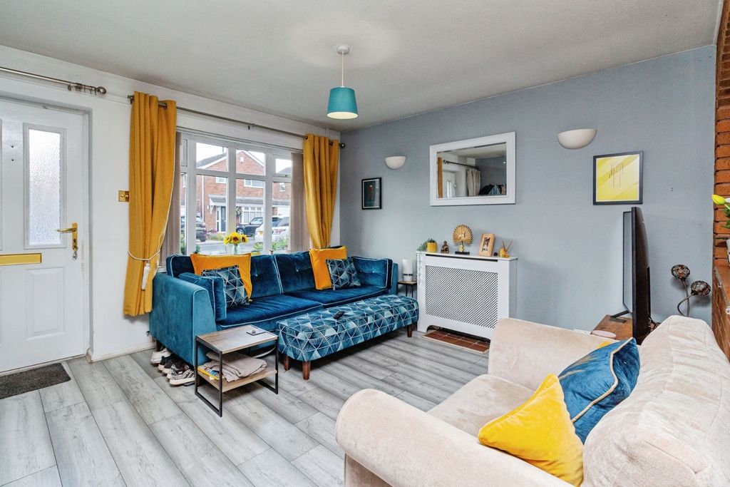 Property photo 2 of 17 Pbox-Img.Jpg