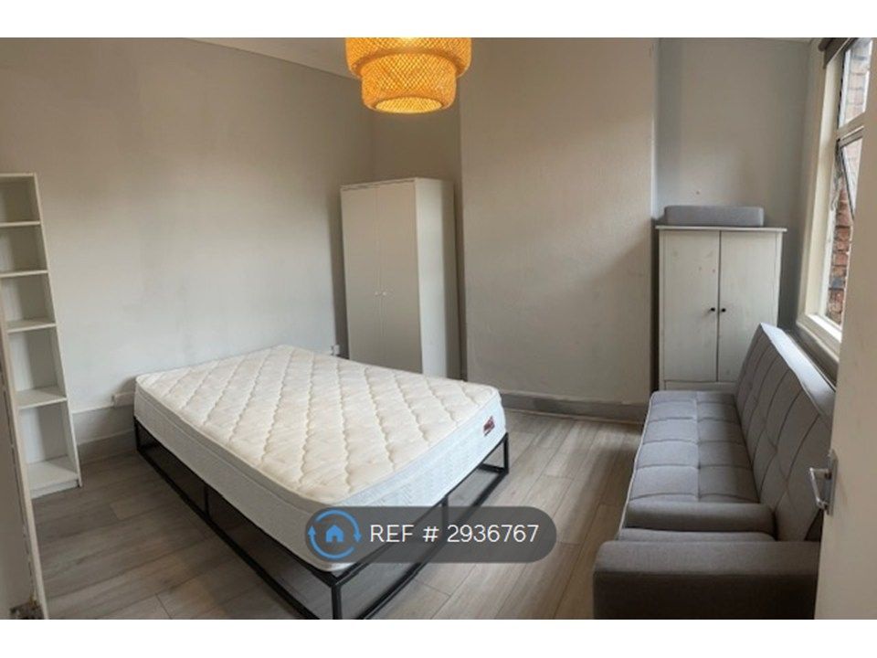 Property photo 1 of 12 Bedroom 1