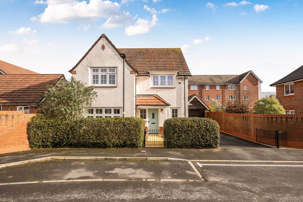 Property photo 1 of 20 1416208269930c17E454c