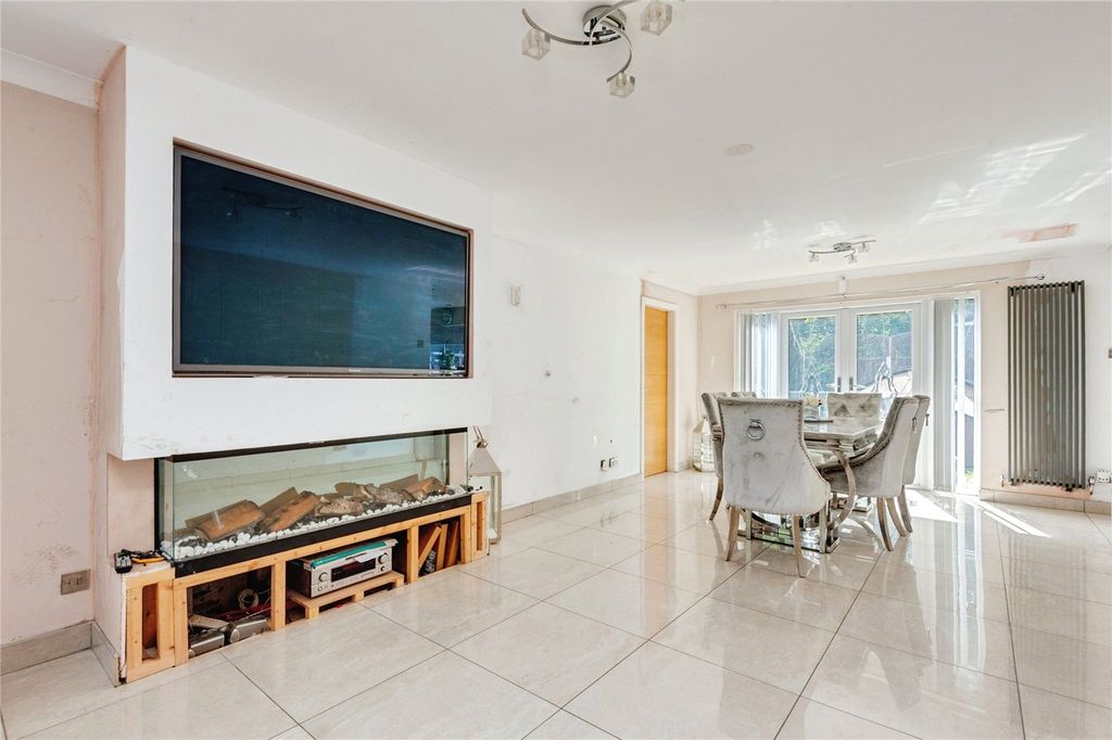 Property photo 3 of 17 Picture No. 11