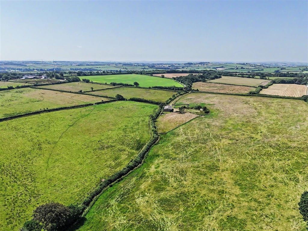 Property photo 1 of 9 Strawberry Fields