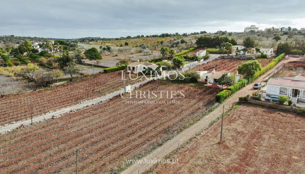 Property photo 2 of 26