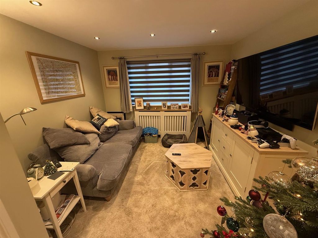 Property photo 3 of 10 7.Jpg