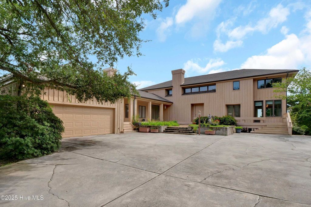Property photo 1 of 25