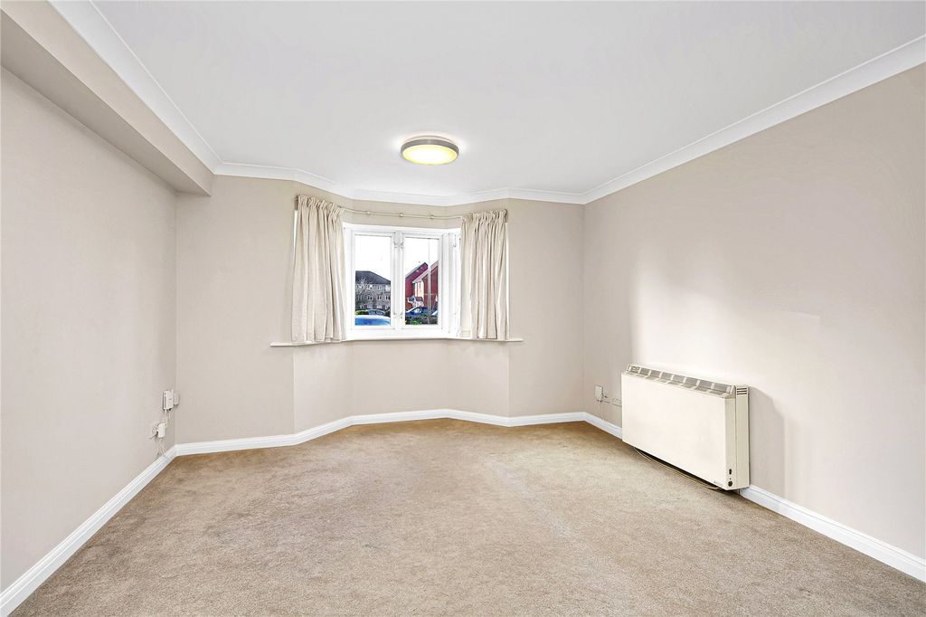 Property photo 2 of 14 Picture No. 15