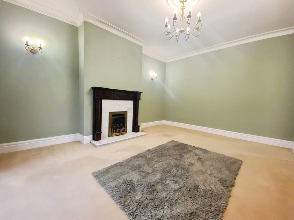 Property photo 3 of 12 4611474