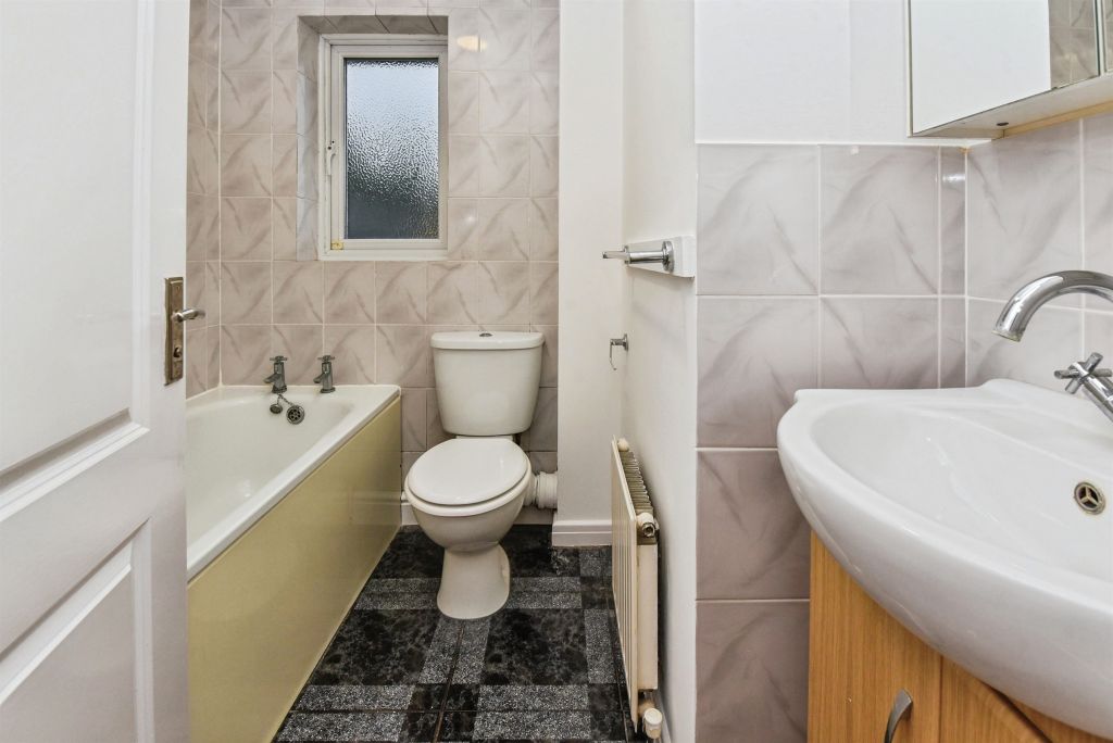 Property photo 3 of 12